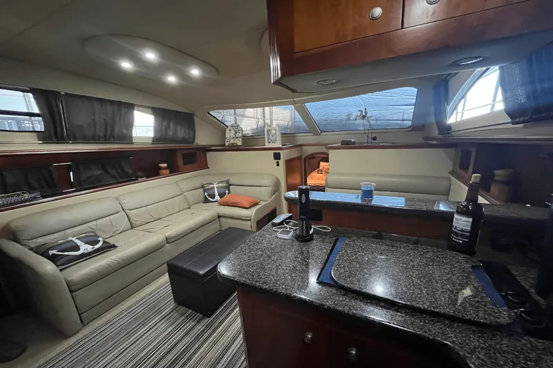 Slide: The Image of Cruisers Yachts 415 EXPRESS MOTOR YACHT 2006 - 30