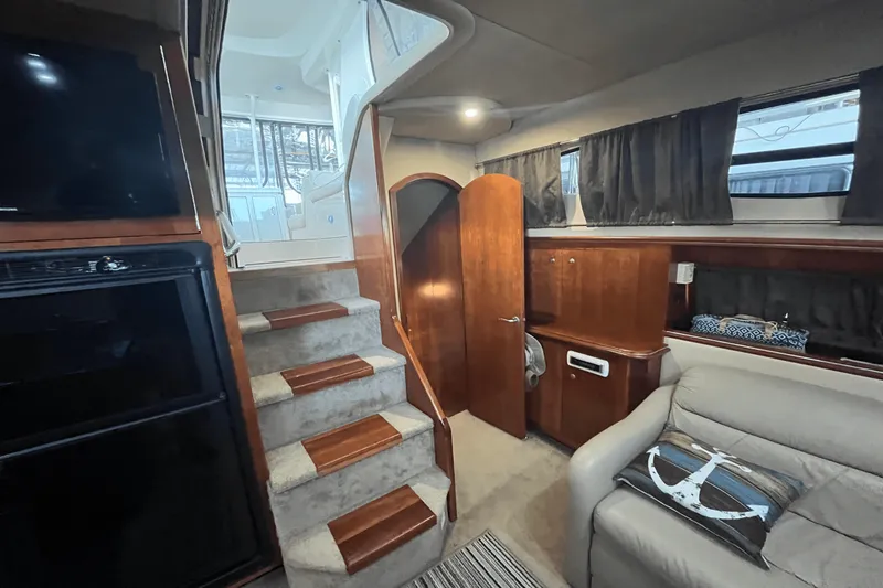 Slide: The Image of Cruisers Yachts 415 EXPRESS MOTOR YACHT 2006 - 36