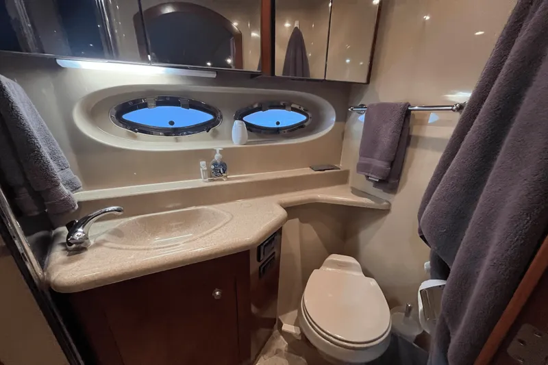 Slide: The Image of Cruisers Yachts 415 EXPRESS MOTOR YACHT 2006 - 43