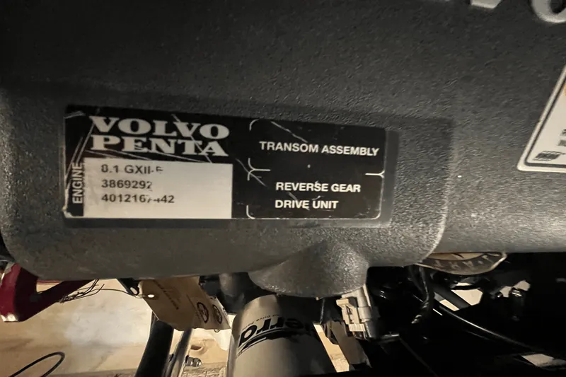 Slide: The Image of Cruisers Yachts 415 EXPRESS MOTOR YACHT 2006 - 49