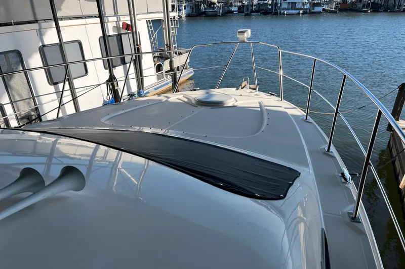 Slide: The Image of Cruisers Yachts 415 EXPRESS MOTOR YACHT 2006 - 5