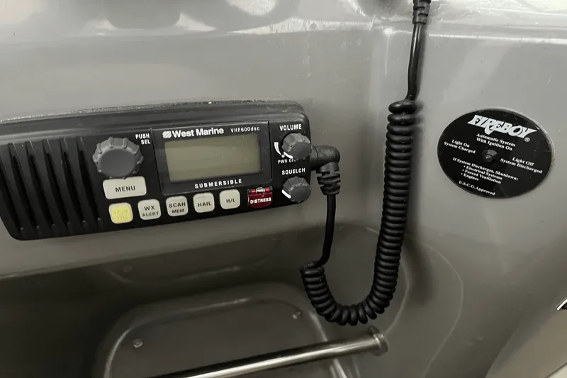 Slide: The Image of Cruisers Yachts 415 EXPRESS MOTOR YACHT 2006 - 64