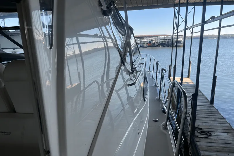 Slide: The Image of Cruisers Yachts 415 EXPRESS MOTOR YACHT 2006 - 66