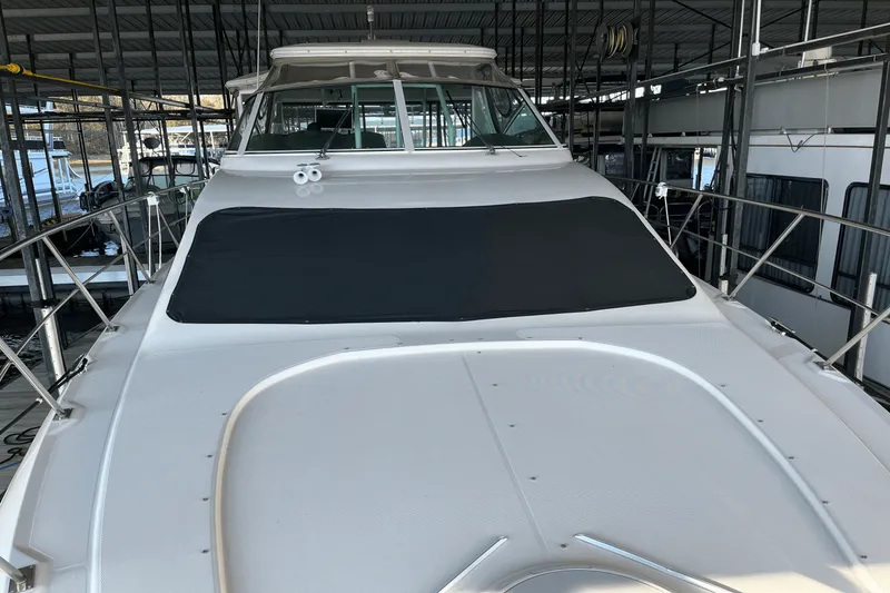 Slide: The Image of Cruisers Yachts 415 EXPRESS MOTOR YACHT 2006 - 8