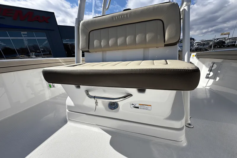 Slide: The Image of Yamaha 190 FSH Sport 2025 - 5