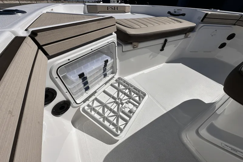 Slide: The Image of Yamaha 190 FSH Sport 2025 - 7