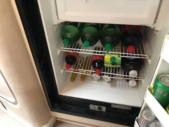 Slide: The Image of Sea Ray 330 Sundancer 1995 - 10549963