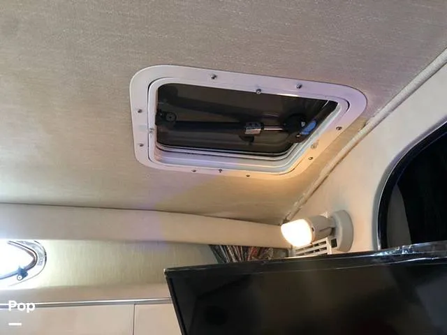 Slide: The Image of Sea Ray 330 Sundancer 1995 - 10549974