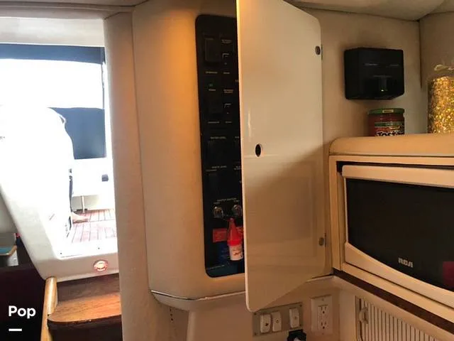Slide: The Image of Sea Ray 330 Sundancer 1995 - 10549950