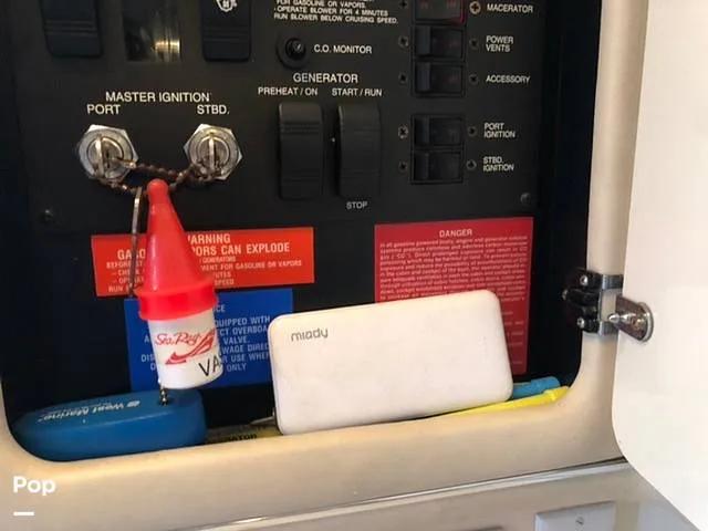 Slide: The Image of Sea Ray 330 Sundancer 1995 - 10549955