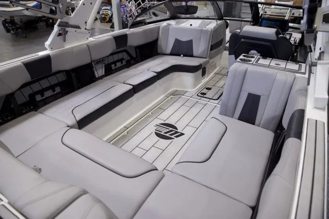 Slide: The Image of Malibu 24 MXZ 2022 - 25