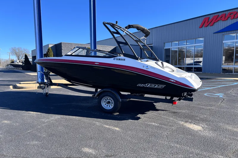 Slide: The Image of Yamaha AR195 2025 - 2