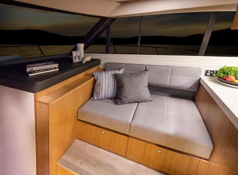 Slide: The Image of Riviera 395 SUV 2026 - 1105421