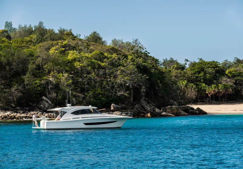 Slide: The Image of Riviera 395 SUV 2026 - 1105405