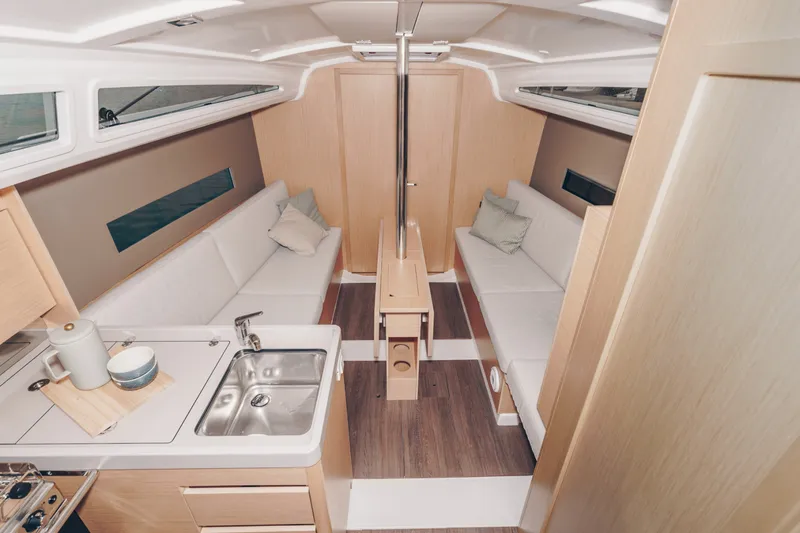 Slide: The Image of Beneteau OCEANIS 30.1 - 2398524
