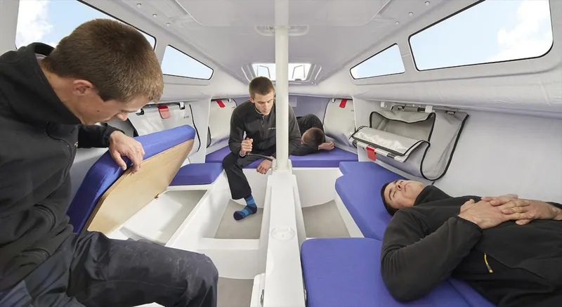 Slide: The Image of Beneteau First 24 SE Plenty of room - 1696160