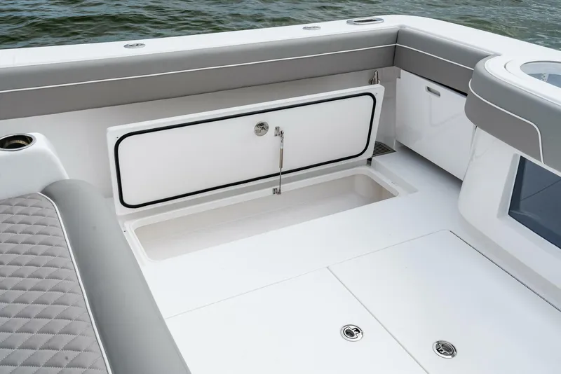 Slide: The Image of Valhalla Boatworks V41 Center Console 2027 - 4750159