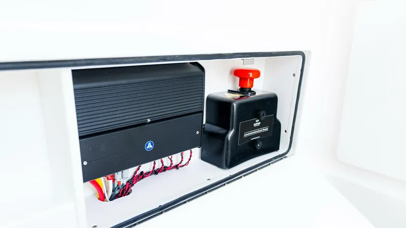 Slide: The Image of Valhalla Boatworks V41 Center Console 2027 - 4750220