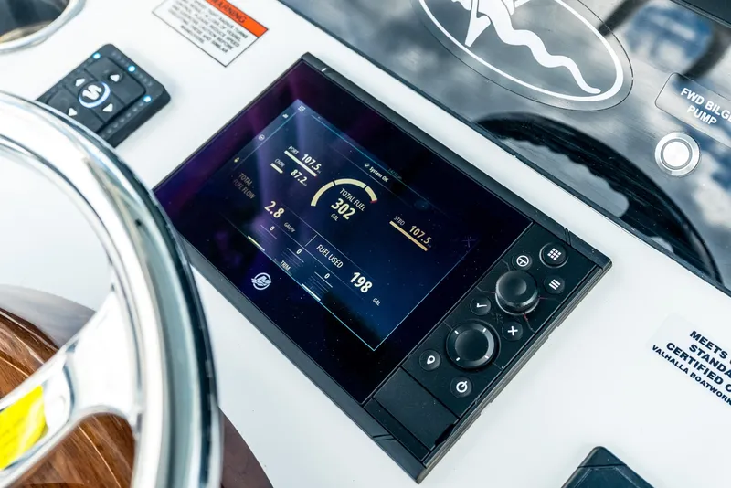 Slide: The Image of Valhalla Boatworks V37 Center Console 2027 - 7533560