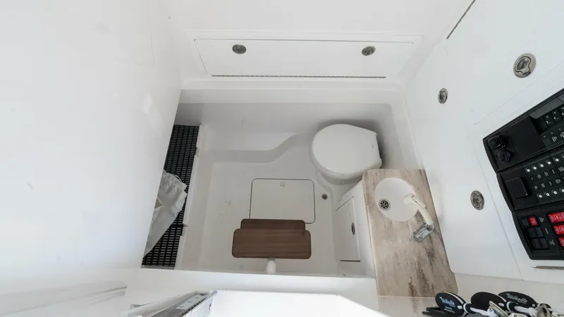 Slide: The Image of Valhalla Boatworks V37 Center Console 2027 - 4818450