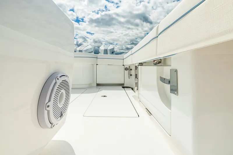 Slide: The Image of Valhalla Boatworks V37 Center Console 2027 - 7533569
