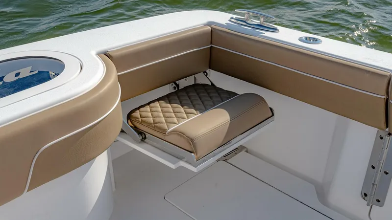 Slide: The Image of Valhalla Boatworks V33 Center Console 2025 - 4741737