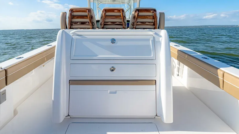 Slide: The Image of Valhalla Boatworks V33 Center Console 2025 - 4741732