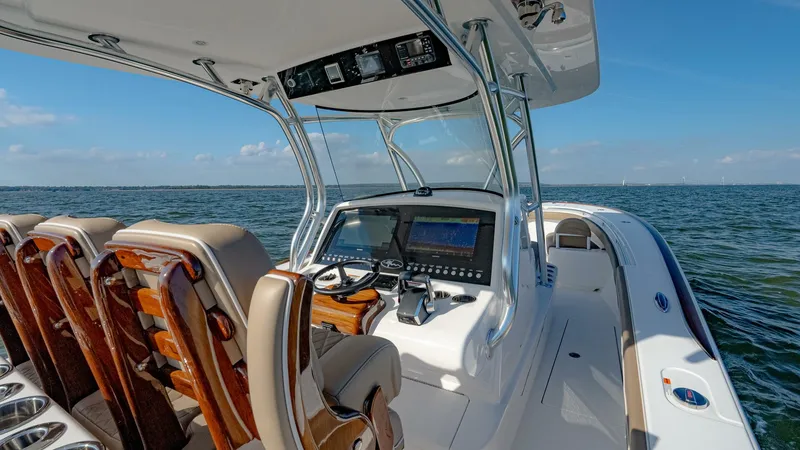 Slide: The Image of Valhalla Boatworks V33 Center Console 2025 - 4741760