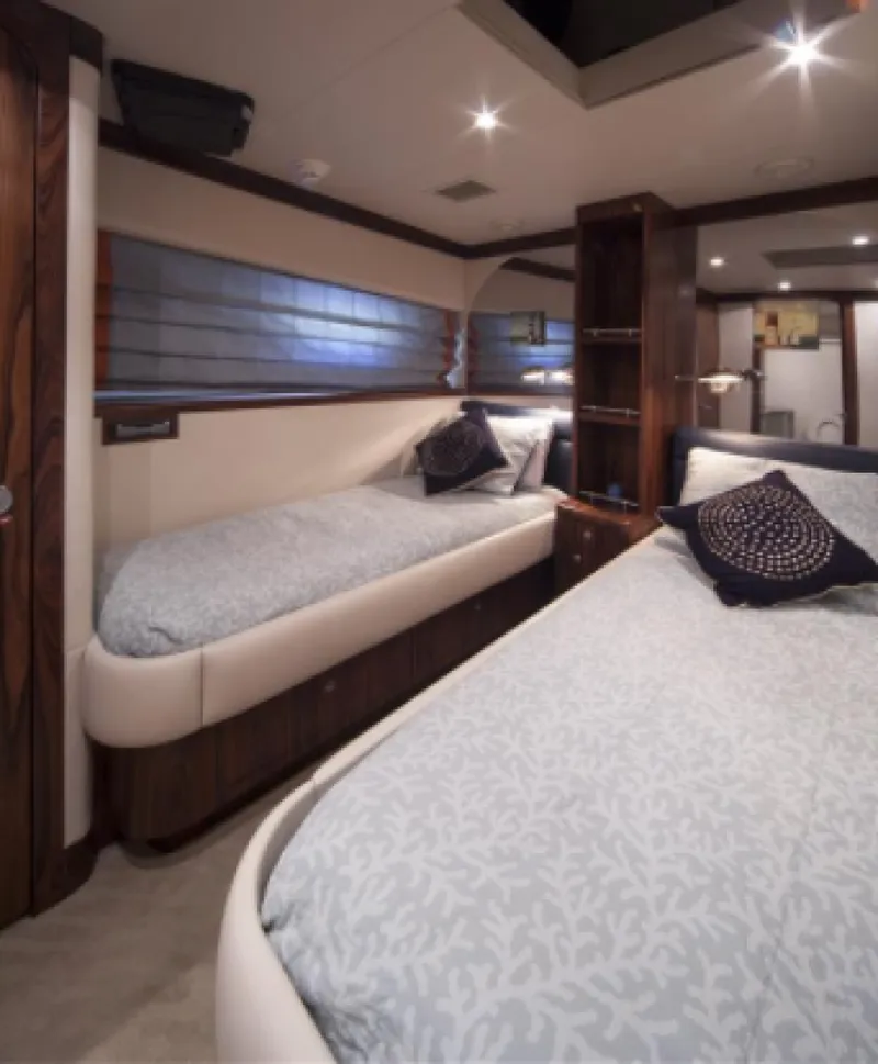 Slide: The Image of North Star 80 Enclosed 2006 - 1207830