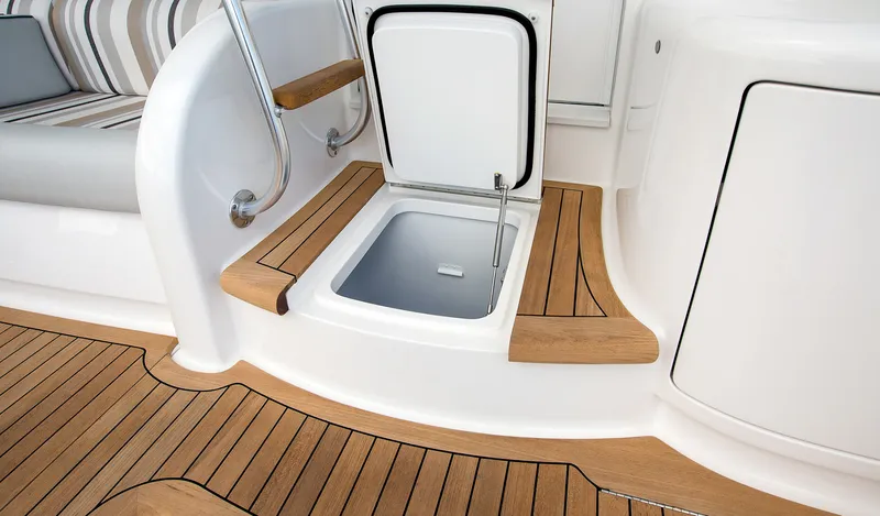 Slide: The Image of Refrigerated Cool box - 1208854