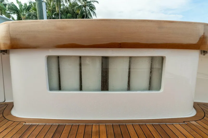 Slide: The Image of Viking 68 Enclosed Bridge 2026 - 5718182