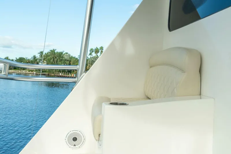 Slide: The Image of Viking 68 Enclosed Bridge 2026 - 5718183