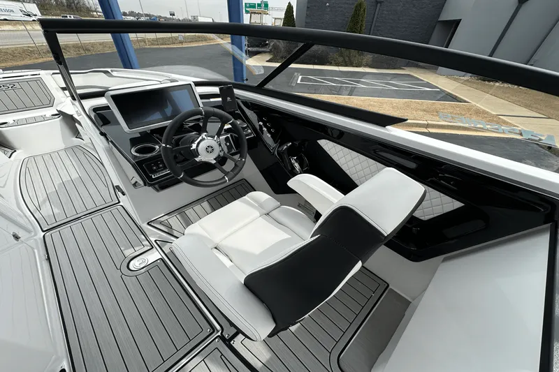 Slide: The Image of Yamaha 252SE 2025 - 13