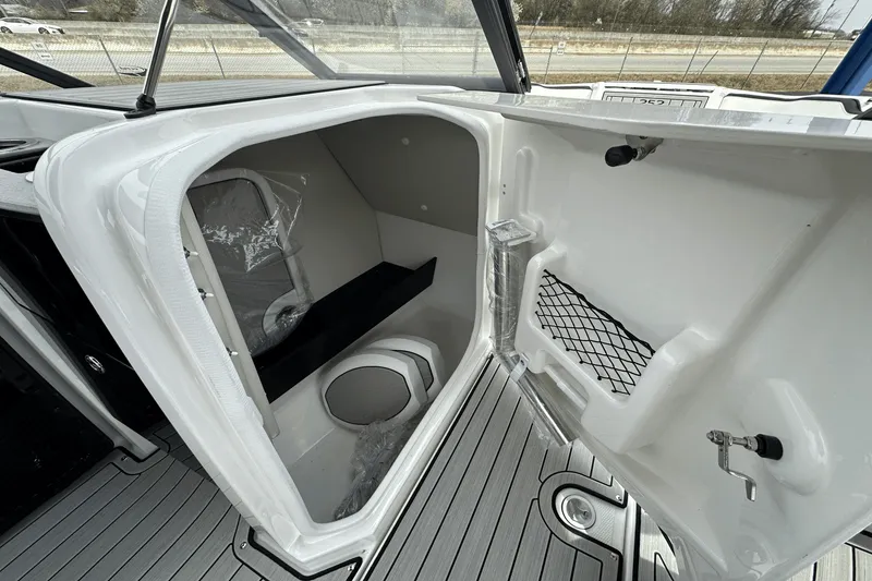 Slide: The Image of Yamaha 252SE 2025 - 17