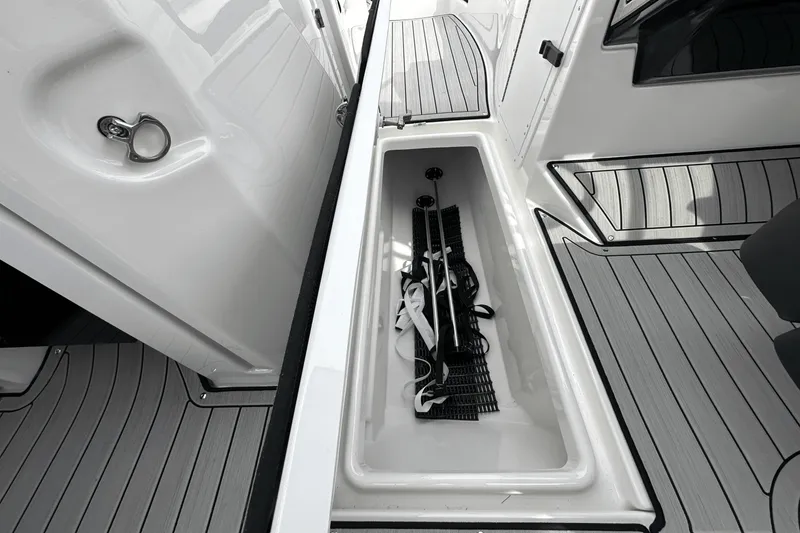 Slide: The Image of Yamaha 252SE 2025 - 23