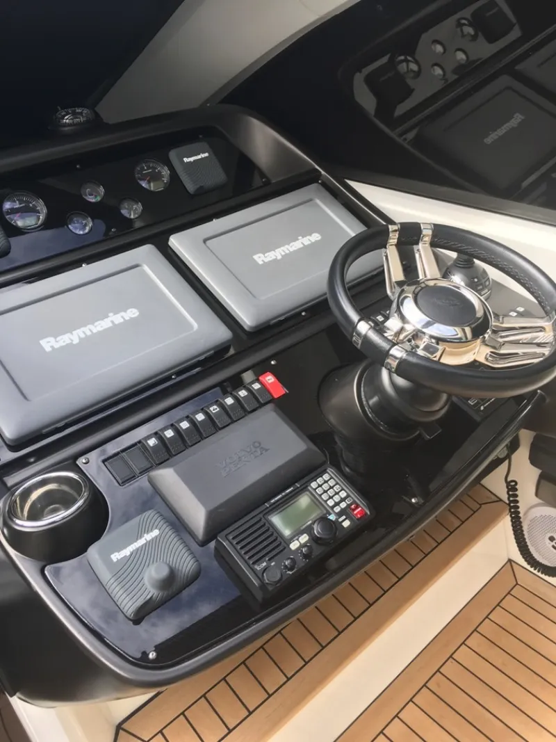 Slide: The Image of Sunseeker Portofino 2013 - 1260891