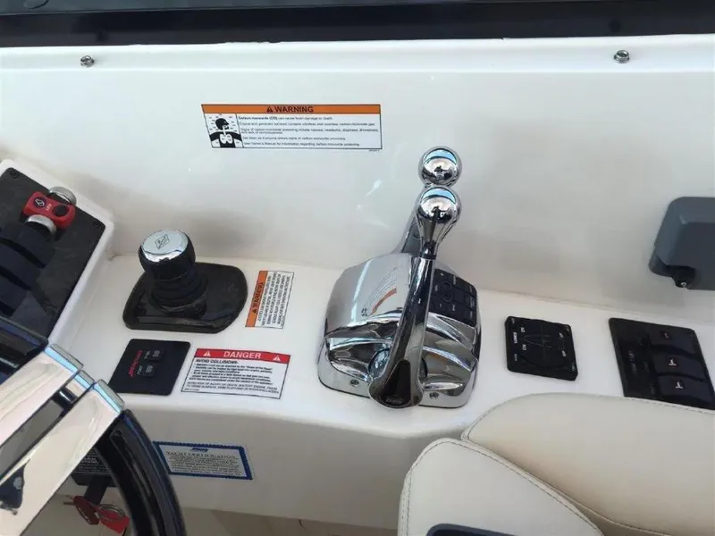 Slide: The Image of Sea Ray Sundancer 2013 - 1264054