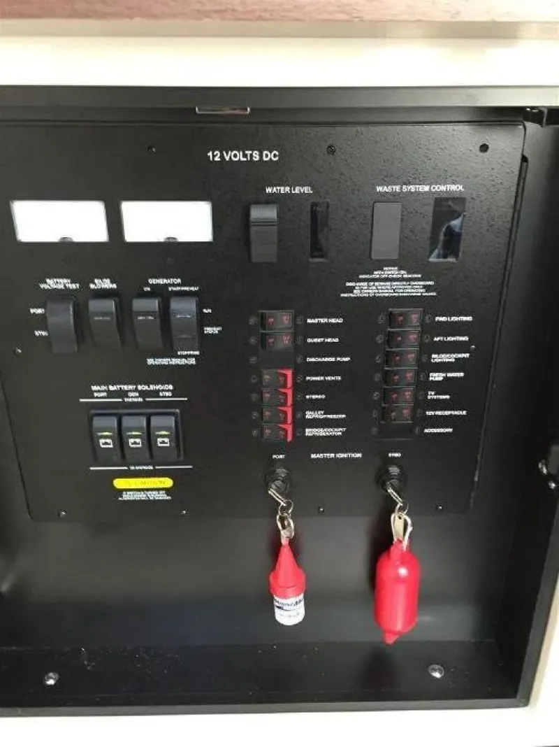 Slide: The Image of Sea Ray Sundancer 2013 - 1264073