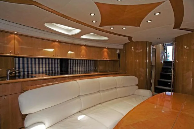 Slide: The Image of Sunseeker Predator 1999 - 1271038