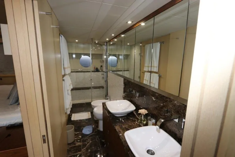 Slide: The Image of Sunseeker Yacht 2015 - 1271076