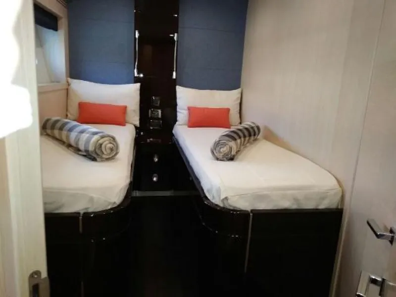 Slide: The Image of Sunseeker Yacht 2016 - 1271156