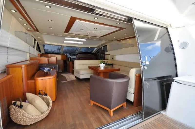 Slide: The Image of Sunseeker Predator 2006 - 1275067