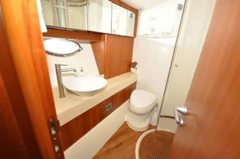 Slide: The Image of Sunseeker Predator 2006 - 1275080