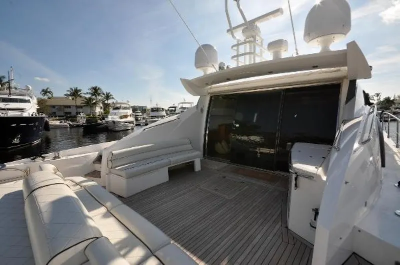 Slide: The Image of Sunseeker Predator 2006 - 1275060