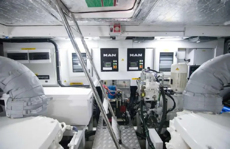 Slide: The Image of Sunseeker Predator 2018 - 1563414