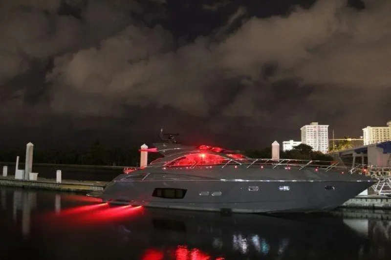 Slide: The Image of Sunseeker Predator 2012 - 1280090