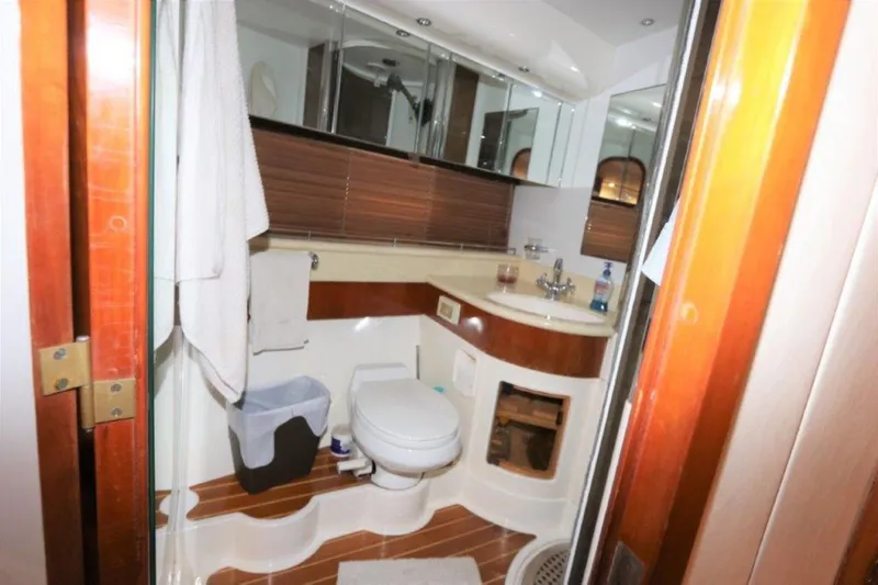 Slide: The Image of Fairline Squadron 1996 - 1570444