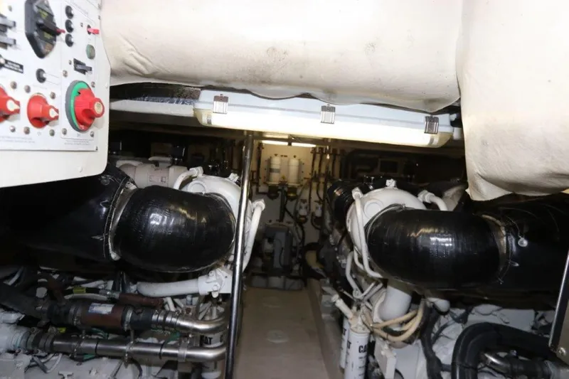 Slide: The Image of Riviera Enclosed Flybridge 2004 - 1283520