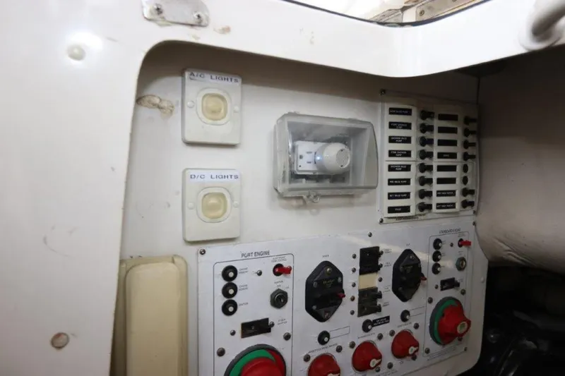 Slide: The Image of Riviera Enclosed Flybridge 2004 - 1283521