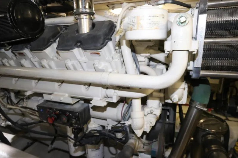 Slide: The Image of Riviera Enclosed Flybridge 2004 - 1283526